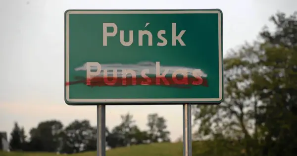 Znak mniejszości - Jak go czytać i nie popełniać błędów?
